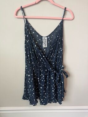 Sadie & Sage Star Print Navy  Romper size medium